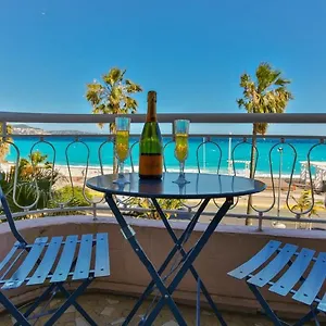 Sea Front - Panoramic View With Terrace - 85 M Apartment