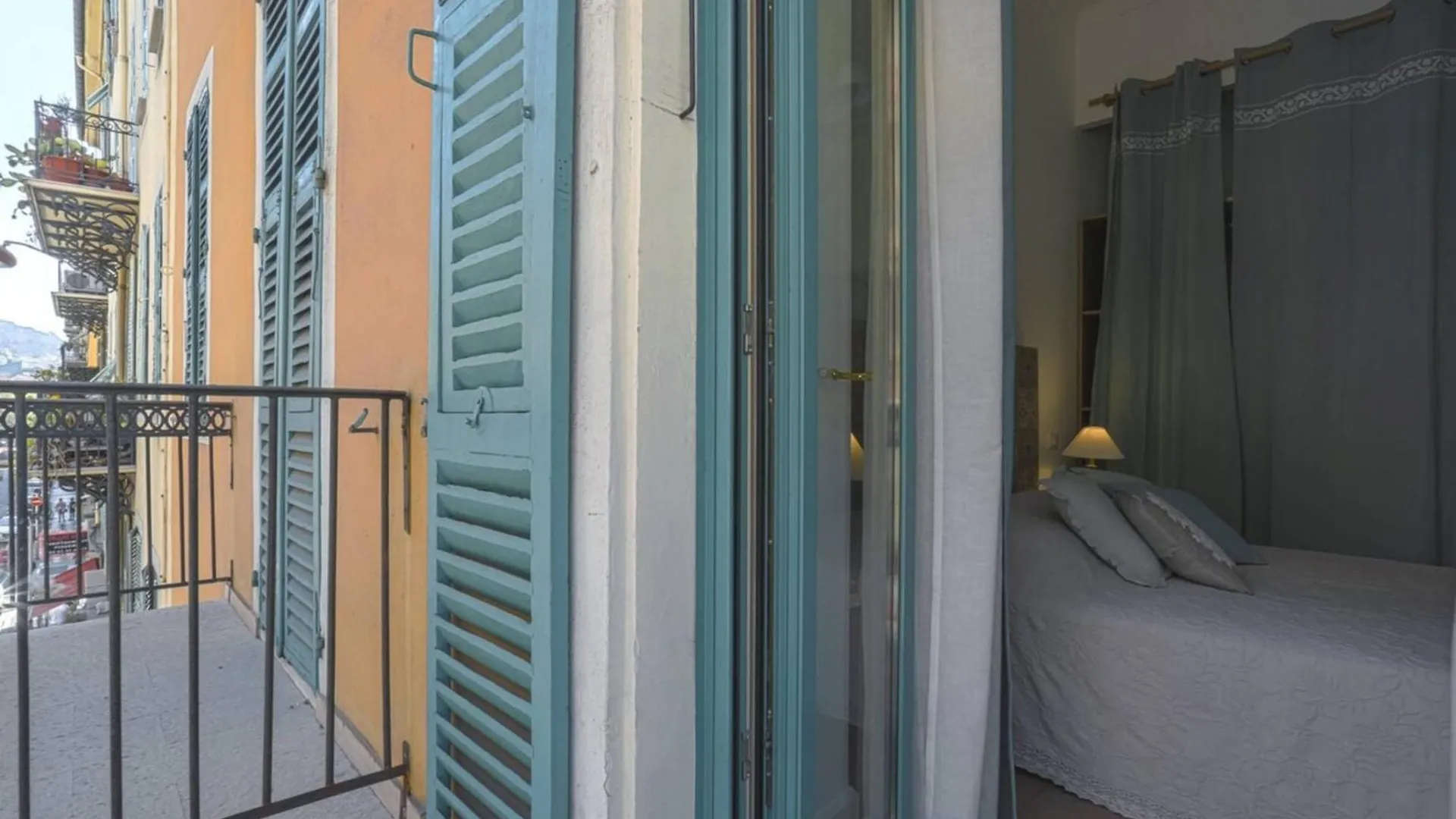 Cassini Gt - 1 Bedroom - Balcony - Place Garibaldi Nice France